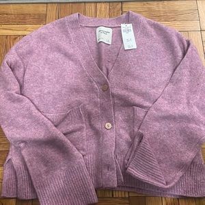Pink Abercrombie sweater. New with tags. Size small. Super super soft